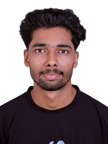 യു.സി.കോളേജിന് റാങ്കുകൾ