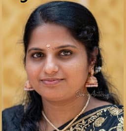 ട്രെയിനിൽ കയറാൻ ശ്രമിക്കേ യുവതി വീണ് മരിച്ചു