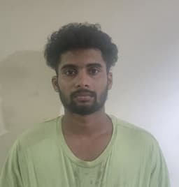 കാർ മോഷ്ടാക്കൾ പിടിയിൽ
