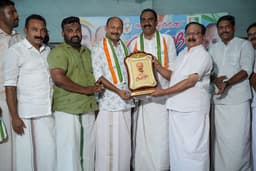 എം എൽ എ മാർക്ക് സ്വീകരണം