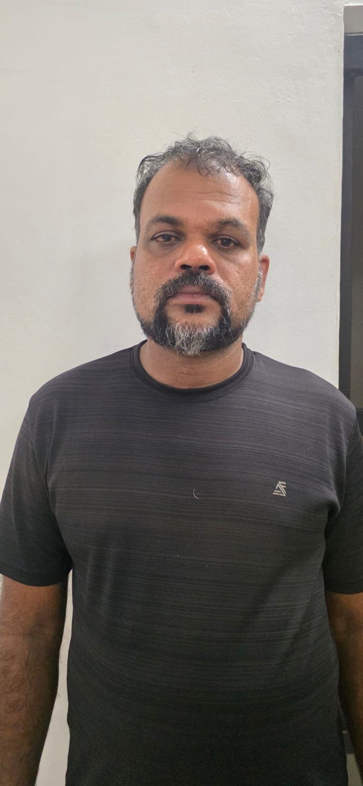 ആലുവയിൽ ട്രെയിൻ യാത്രയ്ക്കെത്തിയയാളെ കവർച്ച നടത്തിയ പ്രതികൾ പിടിയിൽ
