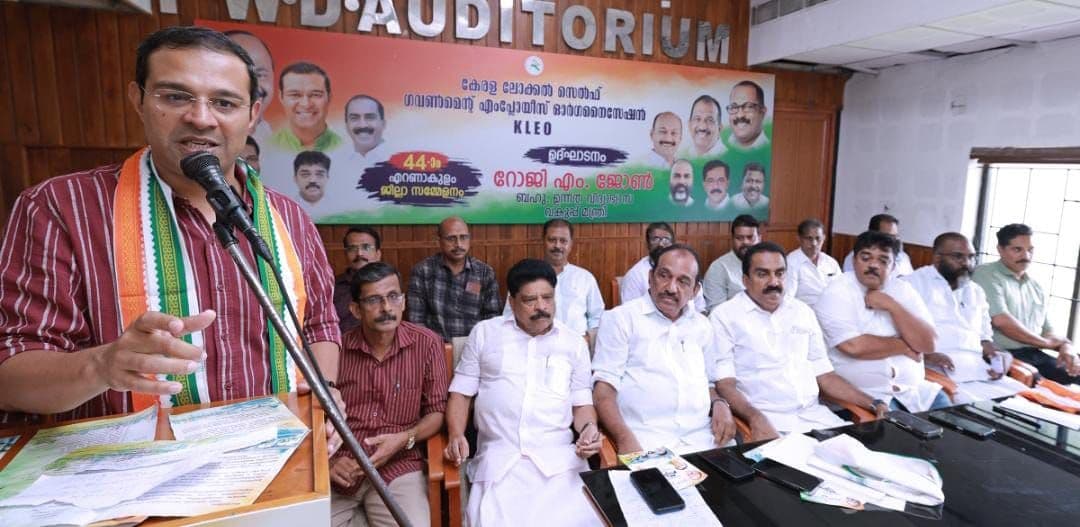 തദ്ദേശ പൊതു സർവീസിൽ മാറ്റം പരിഗണിക്കും - മന്ത്രി റോജി